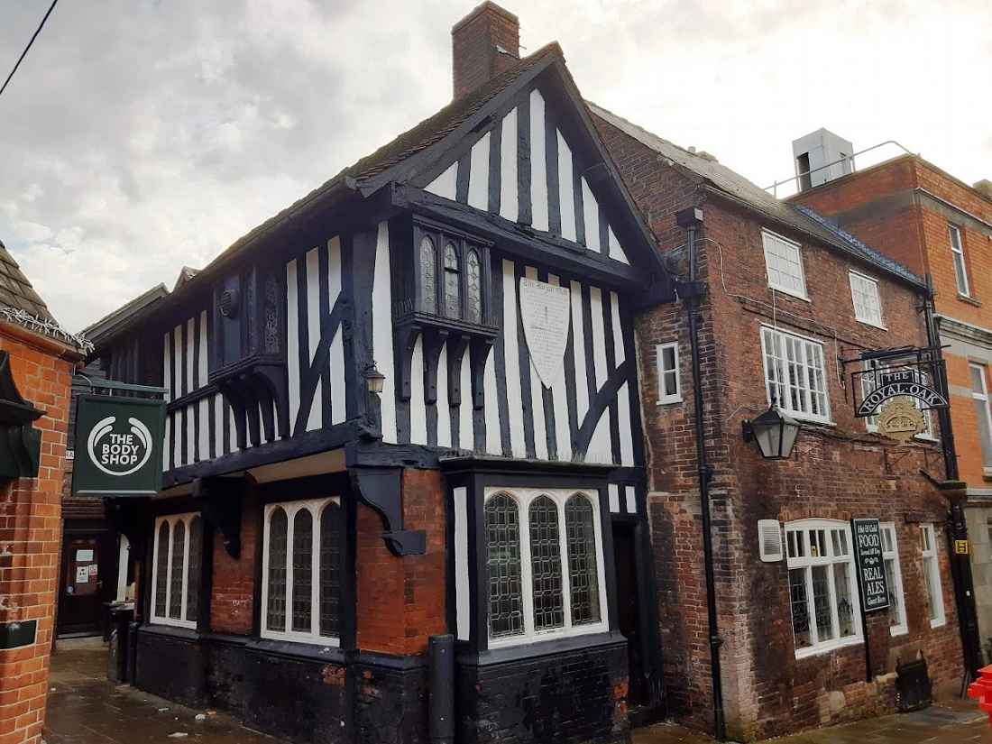 Pub for sale in Chesterfield Royal Oak, M127179