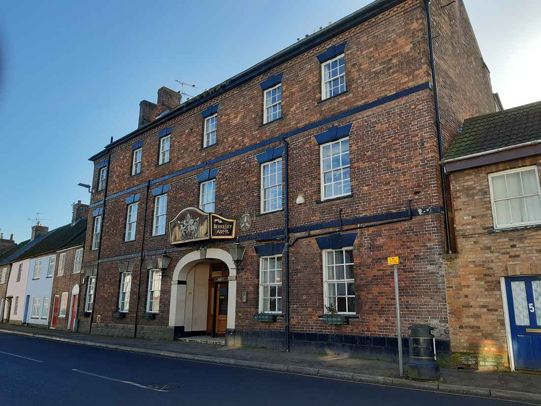 Hotel to let in Berkeley Berkeley Arms Hotel, W219180