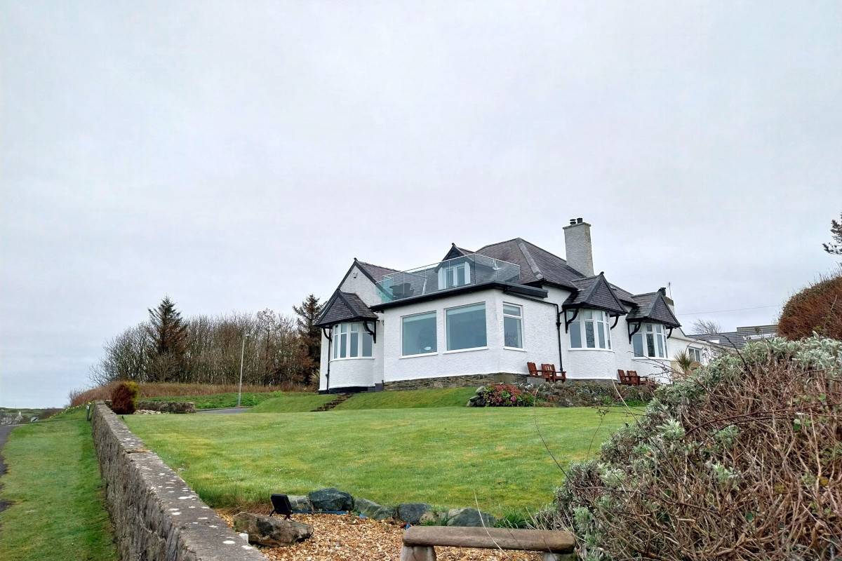 Freehold of Award Wining Anglesey B&B Available