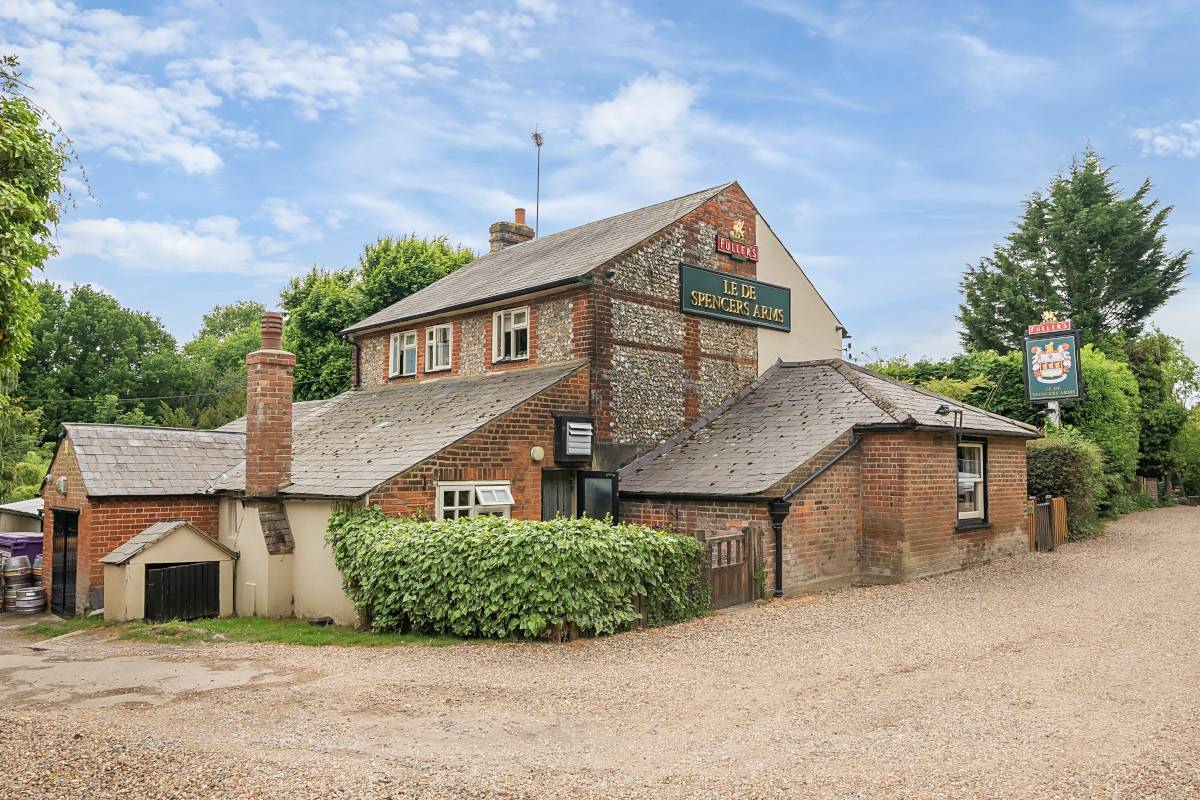 Leasehold of 'Hidden Treasure' Pub Available