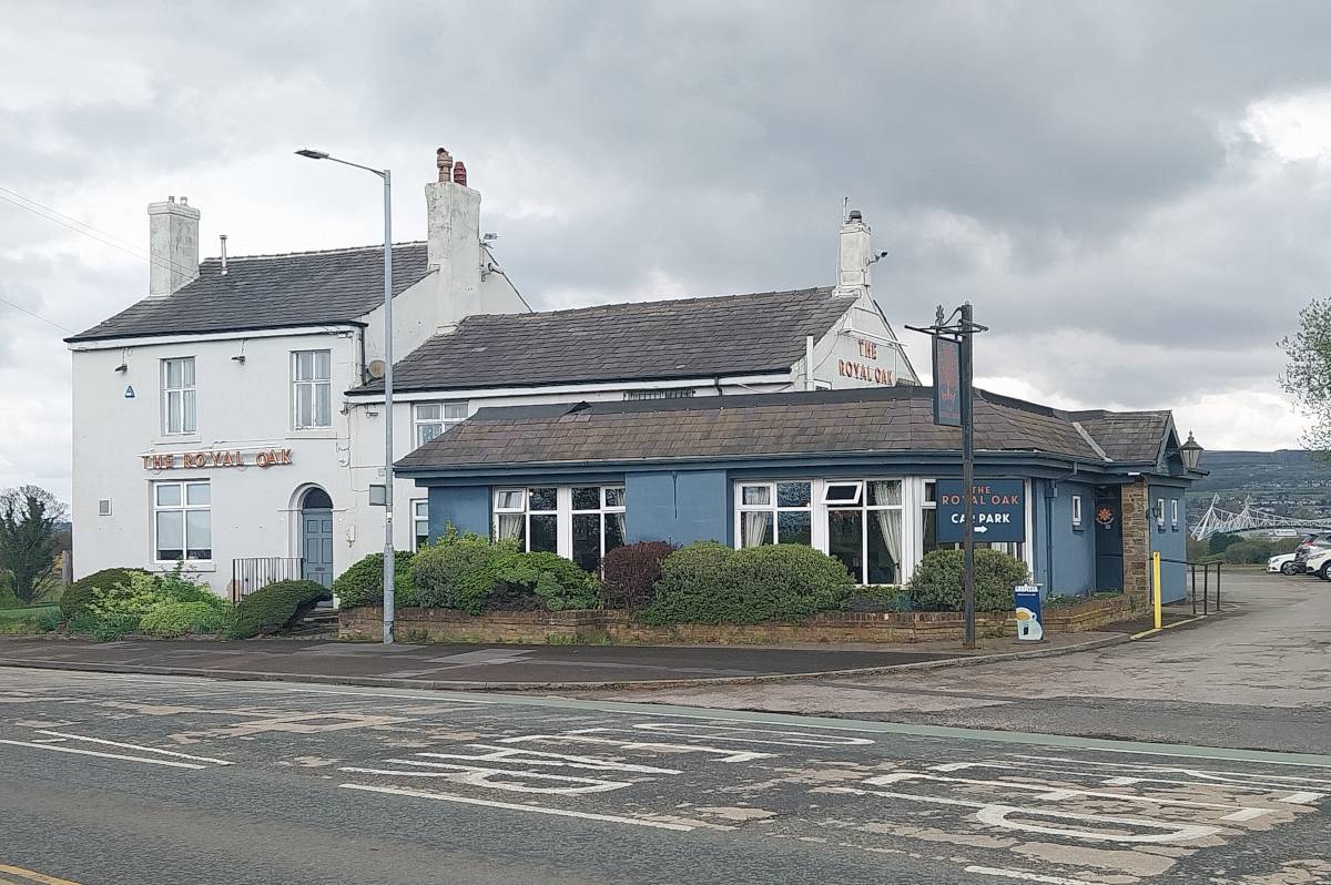 Westhoughton Royal Oak Pub Available to Let