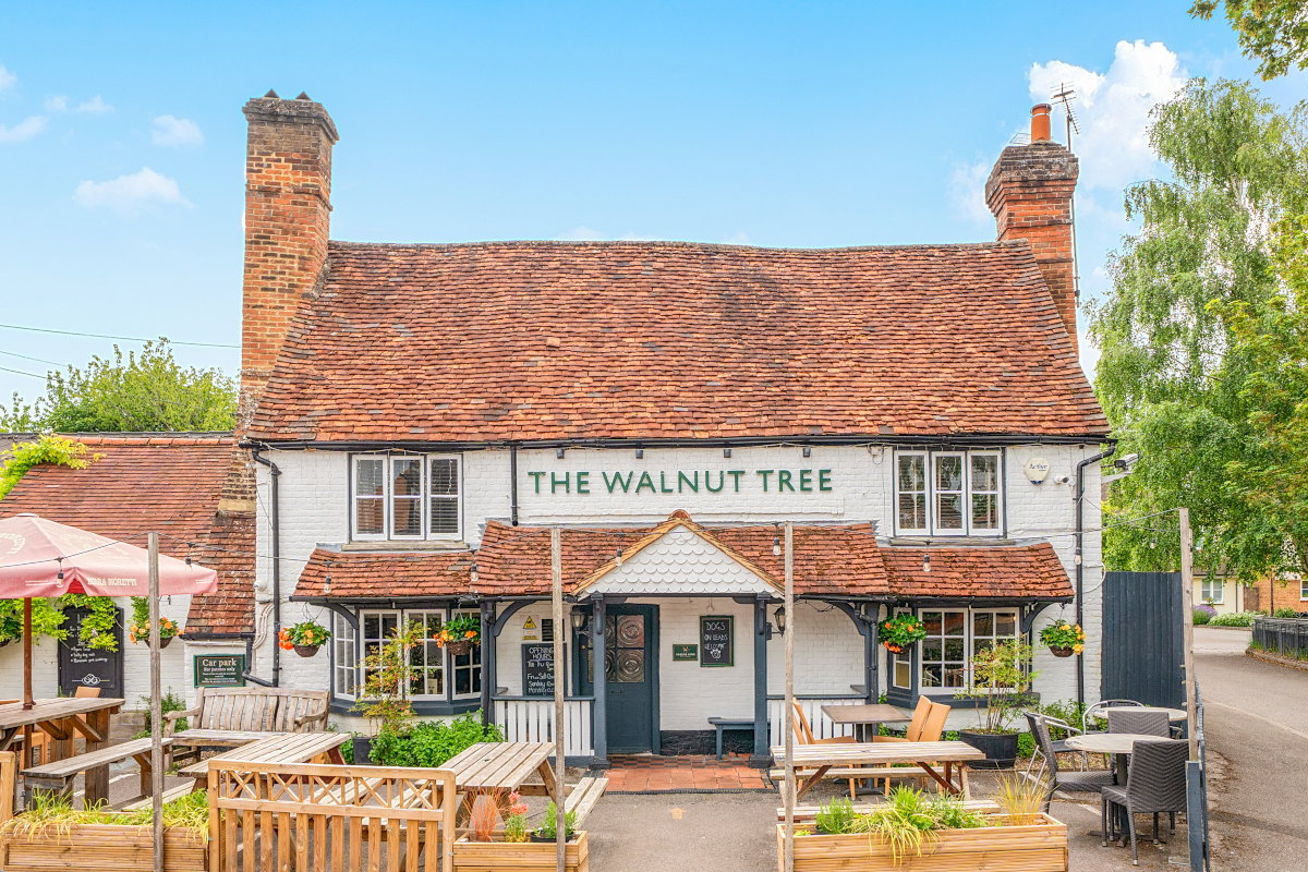 Chilterns Village Pub Leasehold for Sale